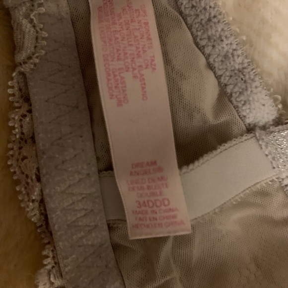 Victoria's Secret Lace Underwire Bra - Tan - Picture 2 of 2